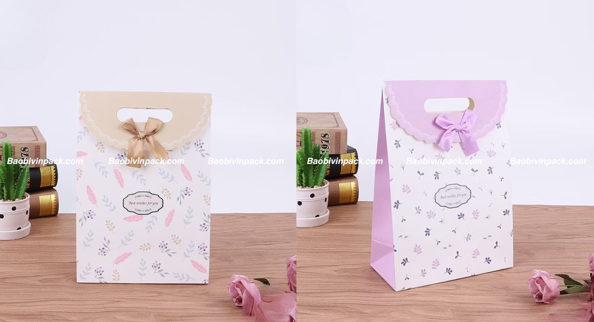 Túi giấy đựng quà sinh nhật đục lỗ xoài