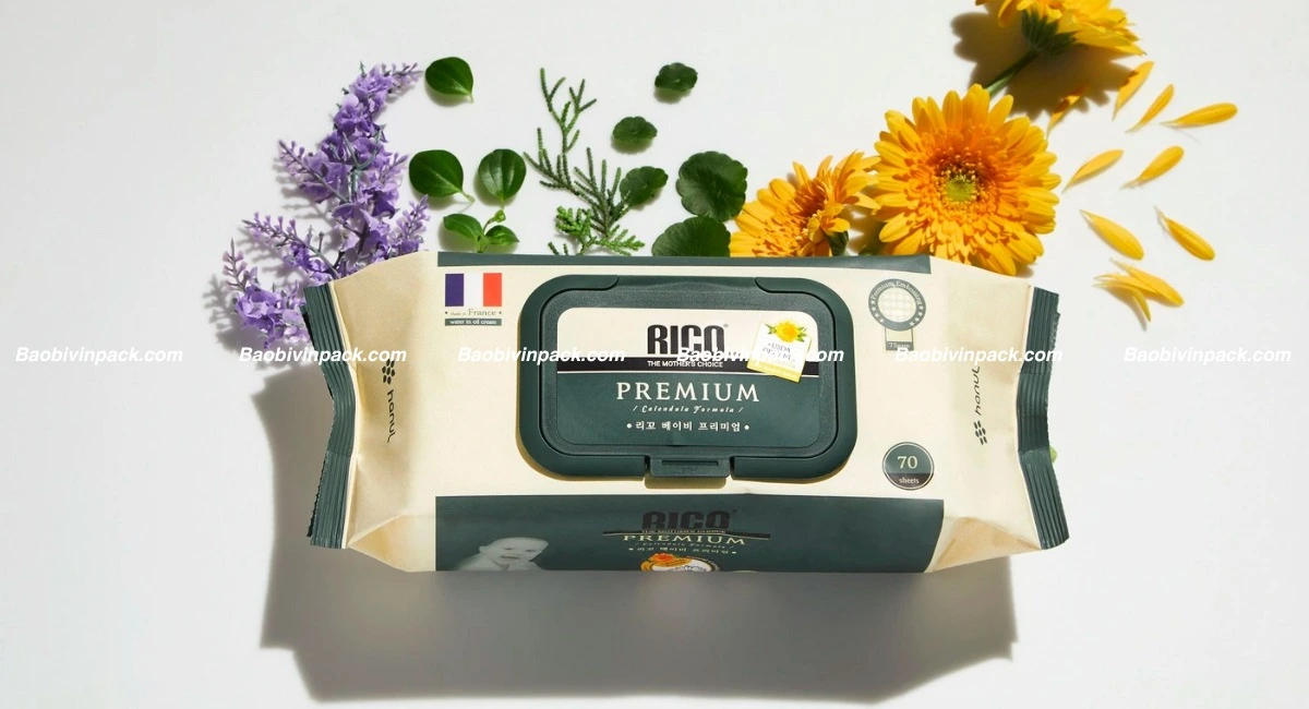 Bao bì khăn ướt thiết kế ấn tượng, in ấn chuyên nghiệp giúp thu hút sự chú ý khách hàng