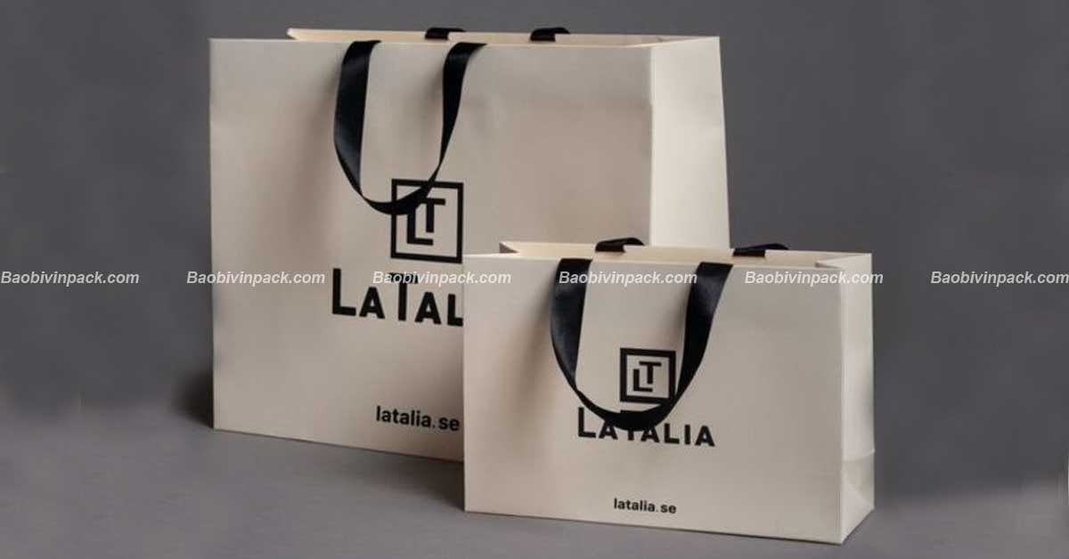 Túi giấy đựng quần áo thời trang - 3