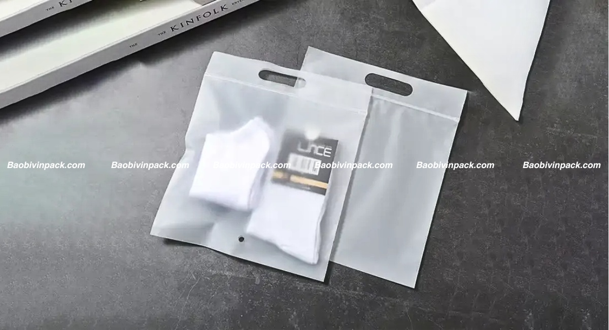 Túi zipper chỉ trắng