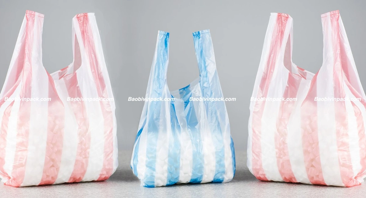 Chất liệu túi xốp 2 quai hàng chợ tự hủy